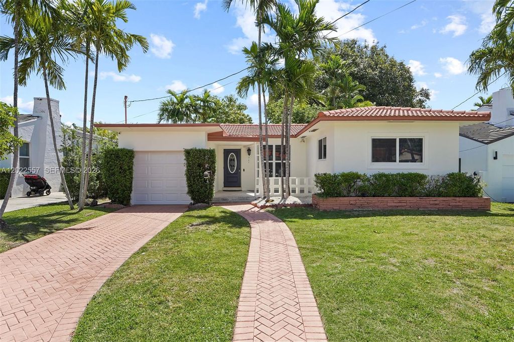 8927 Carlyle Avenue, Surfside, FL 33154