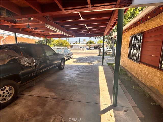 5703 N Rockvale, Azusa, CA 91702