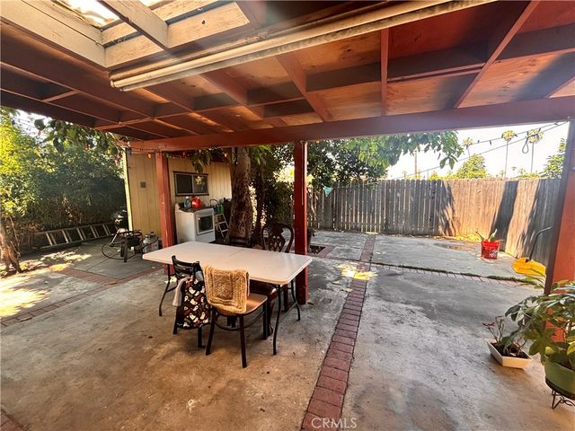 5703 N Rockvale, Azusa, CA 91702