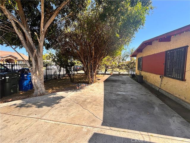 5703 N Rockvale, Azusa, CA 91702