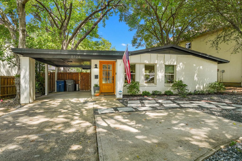 8724 Rexford Drive, Dallas, TX 75209