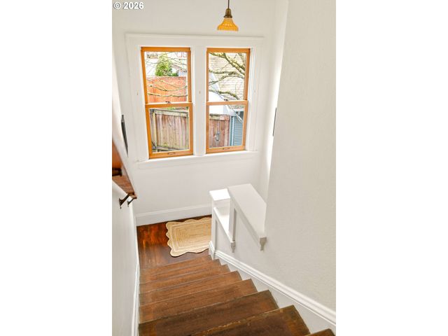 5916 N MOORE Ave, Portland, OR 97217