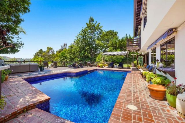 6312 Tahoe Drive, Los Angeles, CA 90068