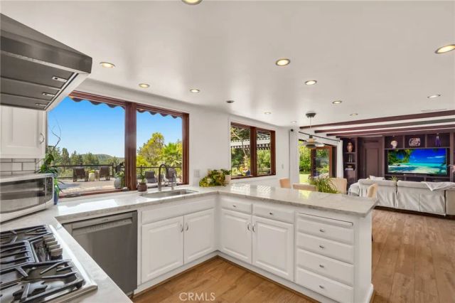 6312 Tahoe Drive, Los Angeles, CA 90068