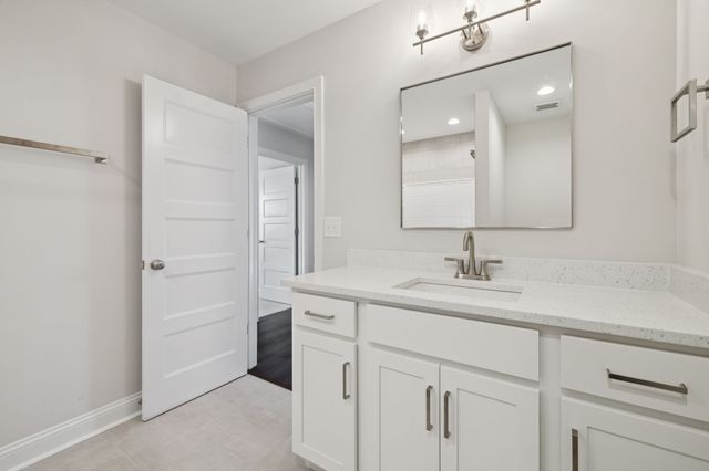 2895 Cooper Creek Rd, Woodlawn, TN 37191