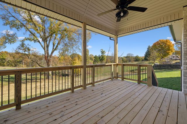 2895 Cooper Creek Rd, Woodlawn, TN 37191