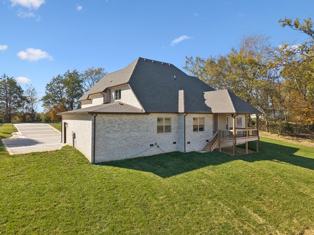 2895 Cooper Creek Rd, Woodlawn, TN 37191