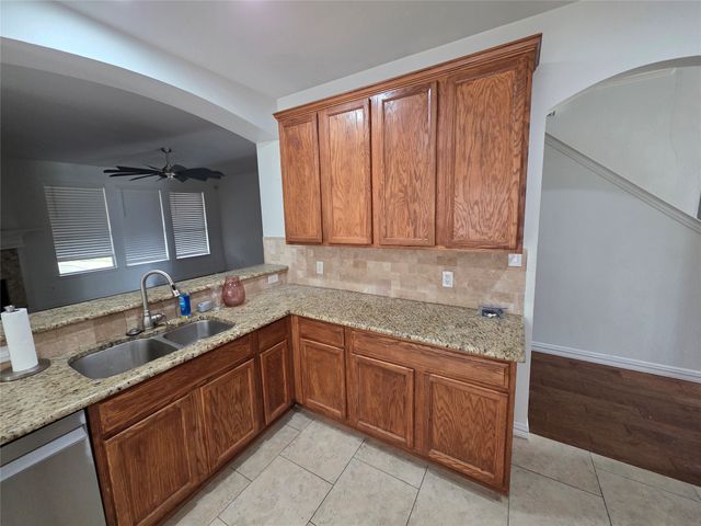 5529 Big River Drive, The Colony, TX 75056