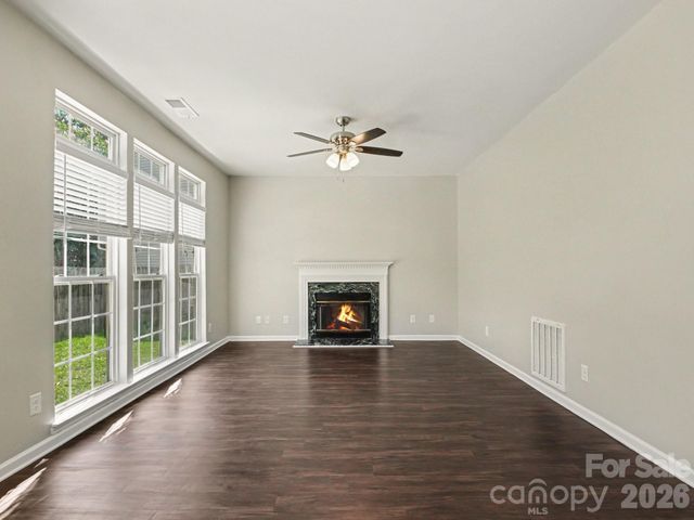 5142 Bentgrass Run Drive, Charlotte, NC 28269
