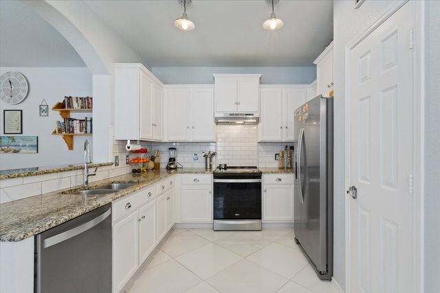 2801 Samson Drive, Waco, TX 76655