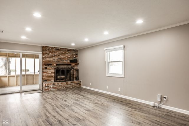 140 N 9th Street, Zionsville, IN 46077