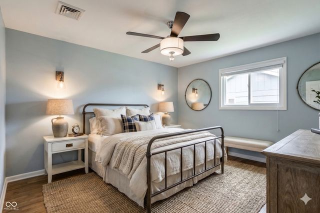 140 N 9th Street, Zionsville, IN 46077