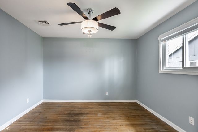 140 N 9th Street, Zionsville, IN 46077
