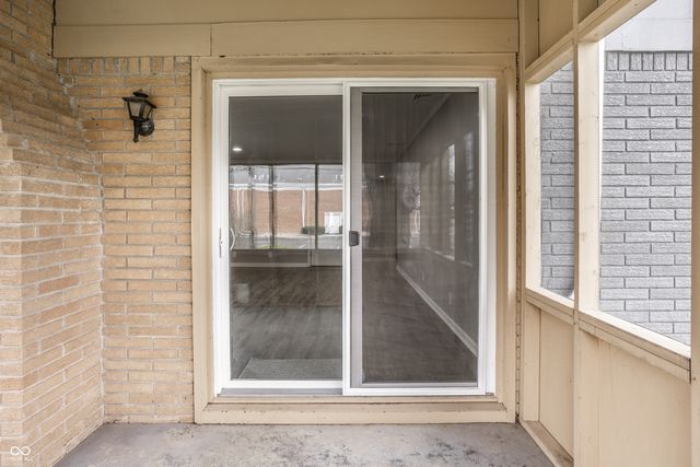 140 N 9th Street, Zionsville, IN 46077