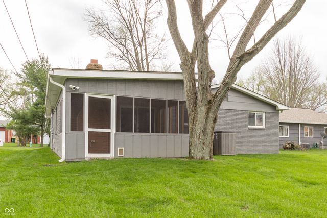 140 N 9th Street, Zionsville, IN 46077
