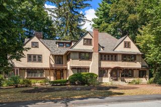 9-11 Hampden Street, Wellesley, MA 02482
