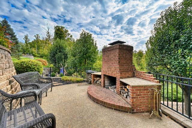 8511 Ivy Trails Drive, Anderson Twp, OH 45244