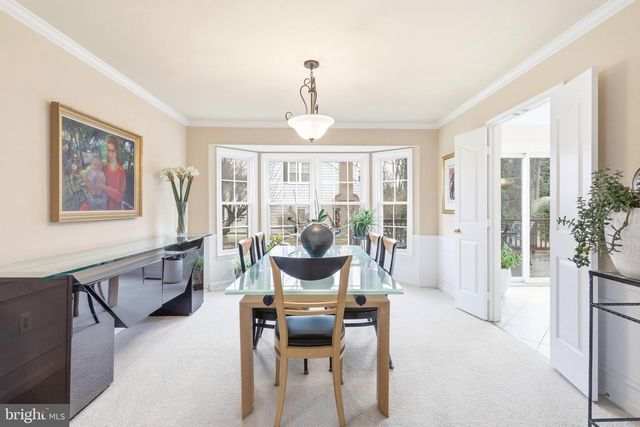 9606 WOODEDGE DR, Burke, VA 22015