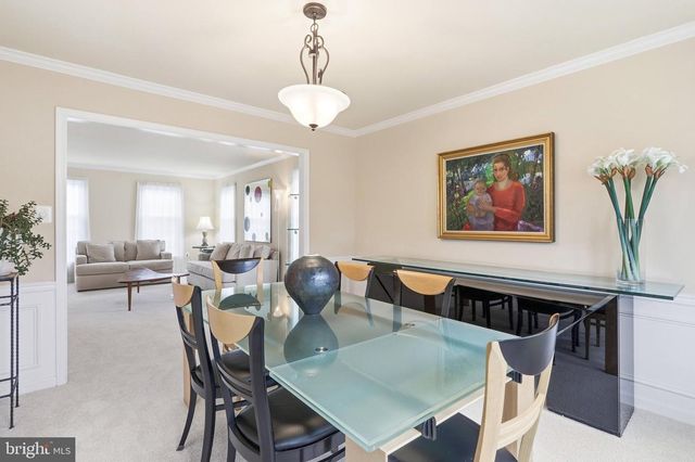 9606 WOODEDGE DR, Burke, VA 22015