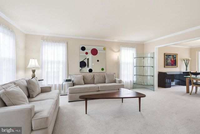 9606 WOODEDGE DR, Burke, VA 22015