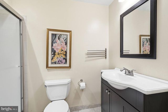 9606 WOODEDGE DR, Burke, VA 22015