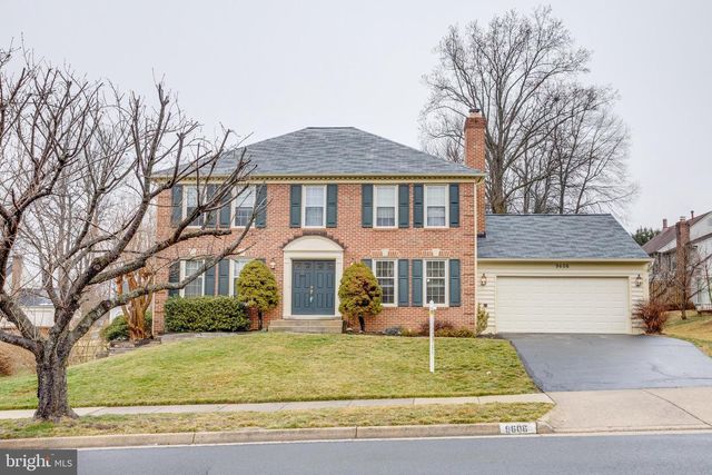 9606 WOODEDGE DR, Burke, VA 22015