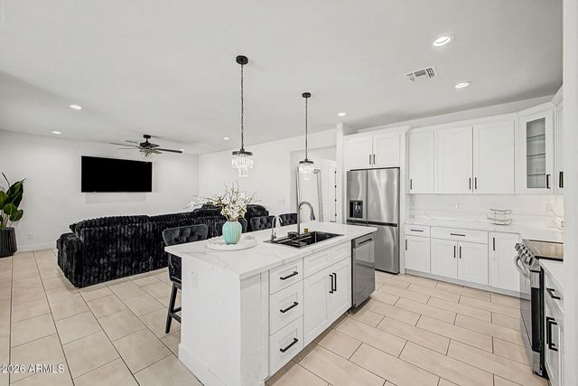 15981 S STEVENS Place, Arizona City, AZ 85123