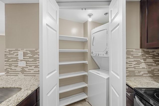 3525 Sage Road 801, Houston, TX 77056