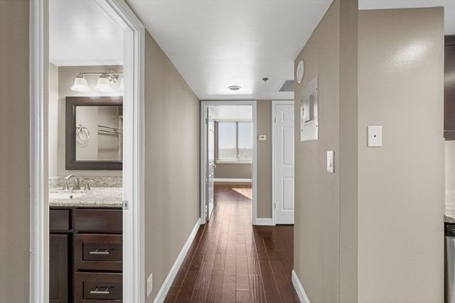 3525 Sage Road 801, Houston, TX 77056