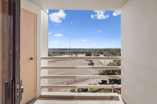 3525 Sage Road 801, Houston, TX 77056