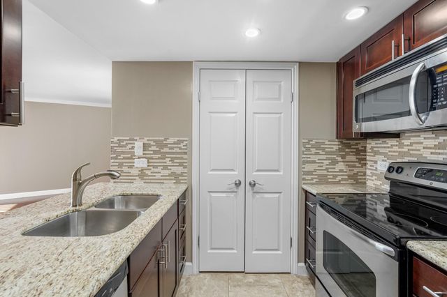 3525 Sage Road 801, Houston, TX 77056