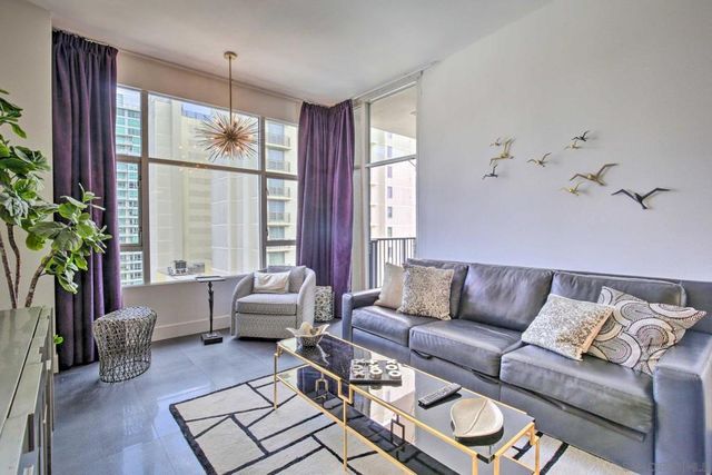 530 K Street 1117, San Diego, CA 92101