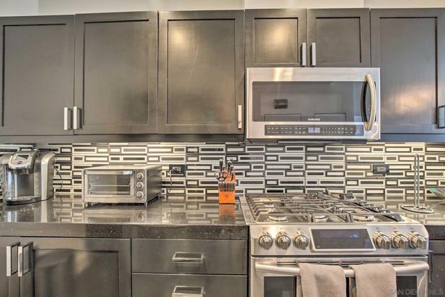 530 K Street 1117, San Diego, CA 92101