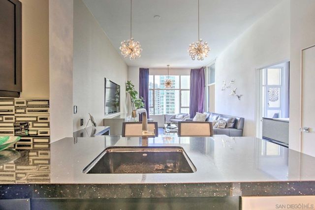 530 K Street 1117, San Diego, CA 92101