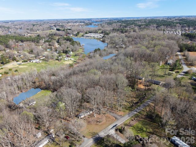 6562 Emerald Isle Drive, Sherrills Ford, NC 28673