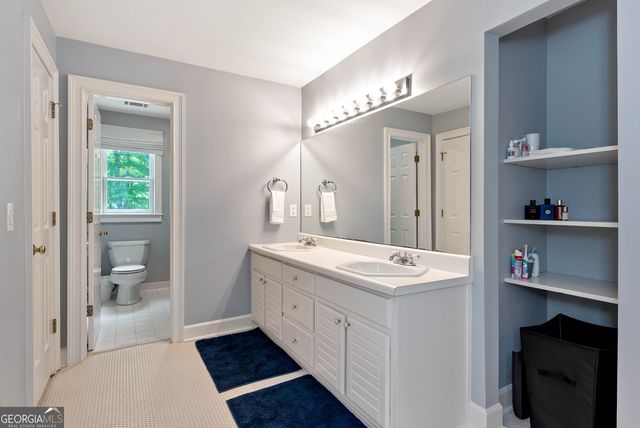 300 Chesterton Circle, Duluth, GA 30097