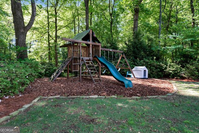 300 Chesterton Circle, Duluth, GA 30097