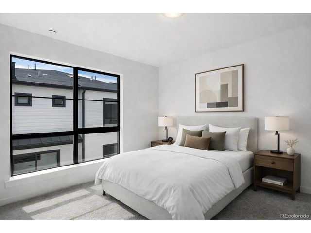 2060 S Holly St 3, Denver, CO 80222