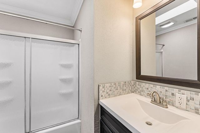 624 S Ivy Street, Medford, OR 97501