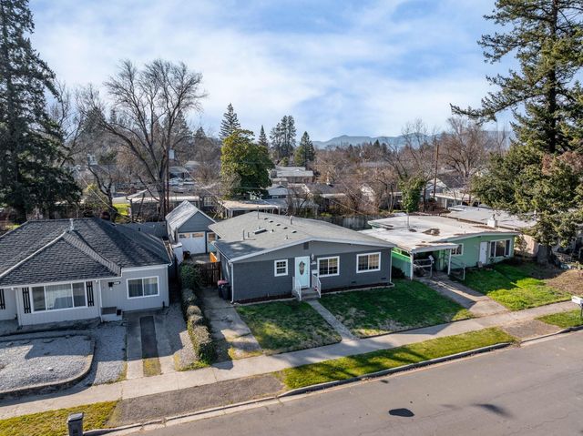 624 S Ivy Street, Medford, OR 97501