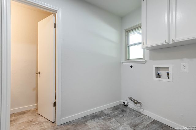 627 Mauze, San Antonio, TX 78216
