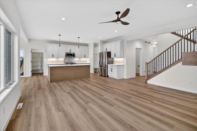 5613 Glorious Drive, Madison, WI 53718