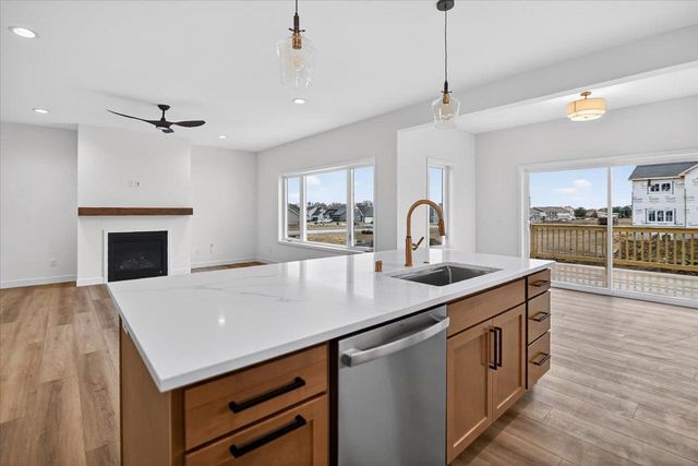 5613 Glorious Drive, Madison, WI 53718