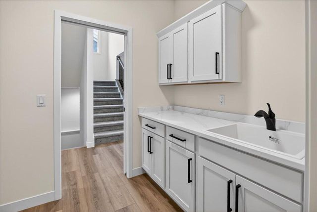 5613 Glorious Drive, Madison, WI 53718