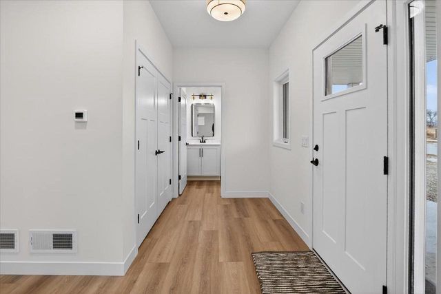 5613 Glorious Drive, Madison, WI 53718