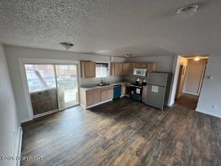 4414 E 6th Avenue, Anchorage, AK 99508