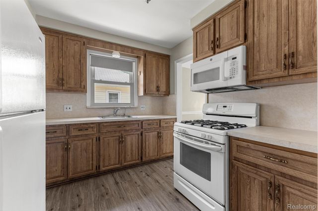 3434 VASSAR Street, Dearborn, MI 48124