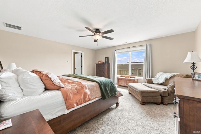 8211 Queenboro Court, Fort Wayne, IN 46835