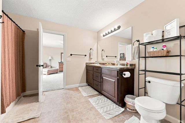 8211 Queenboro Court, Fort Wayne, IN 46835