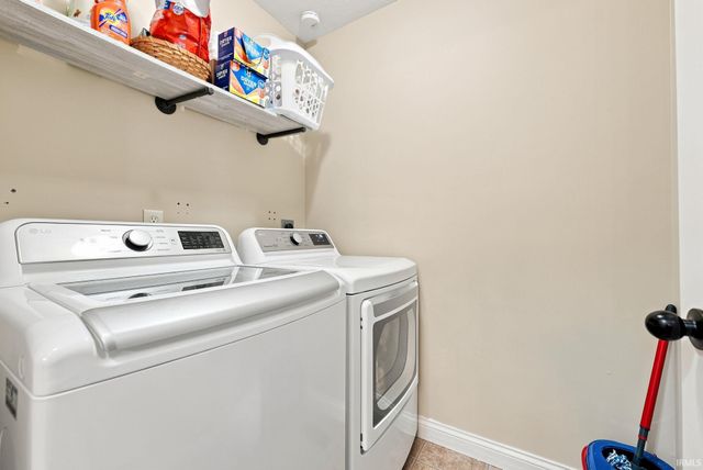 8211 Queenboro Court, Fort Wayne, IN 46835